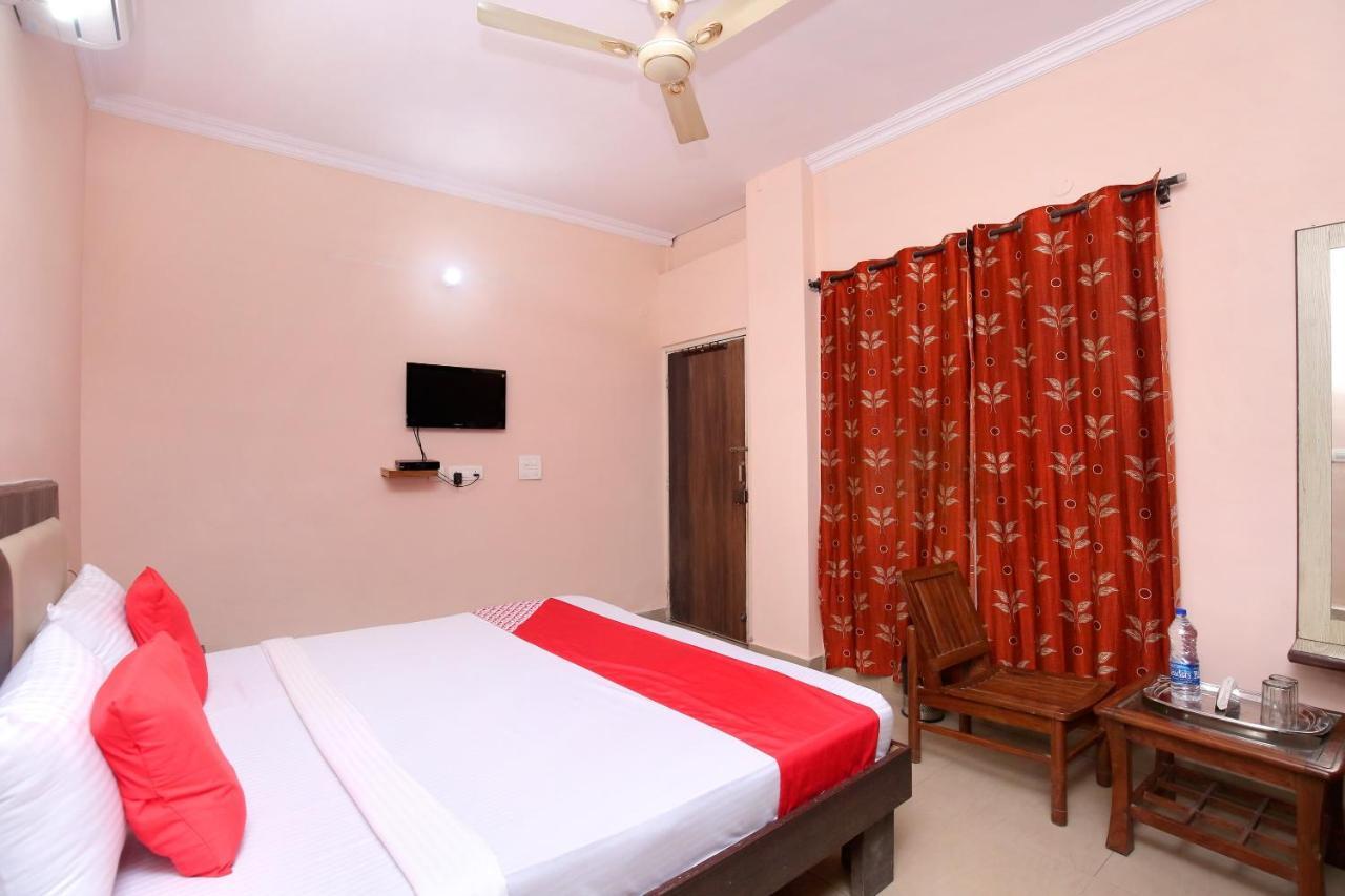 Oyo 24423 Hotel Royal Sohāna Zewnętrze zdjęcie