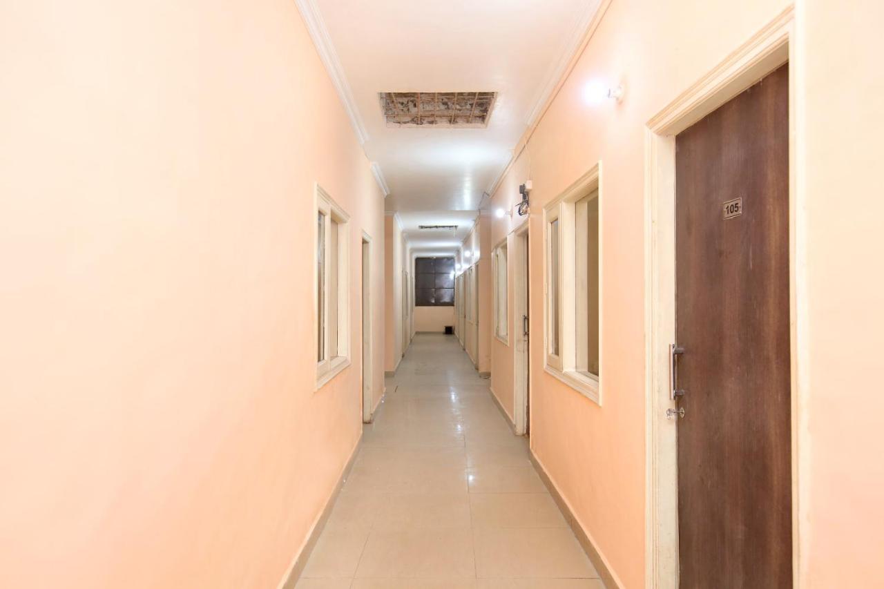 Oyo 24423 Hotel Royal Sohāna Zewnętrze zdjęcie